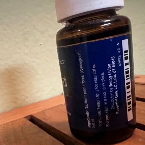Young Living 15ml Wintergreen essential Oil - Picture 2 of 2